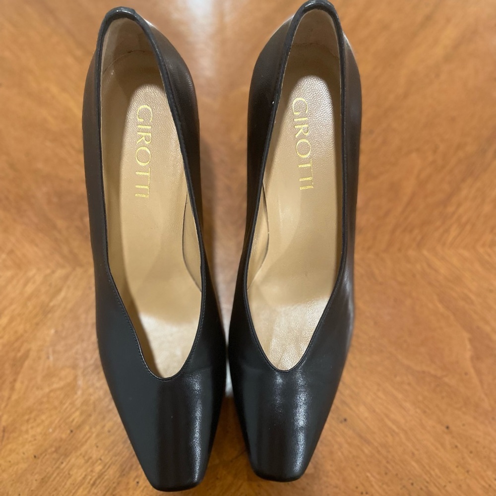 Black leather Heels